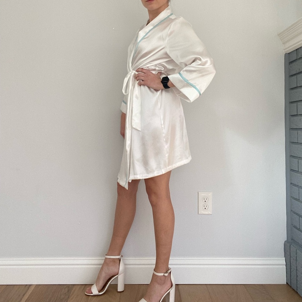 Bride White and Blue Robe - Picture 3 of 7
